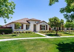 Pre-foreclosure in  Benicia Ln Paso Robles, CA 93446