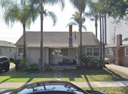 Pre-foreclosure in  Castana Ave Lakewood, CA 90712