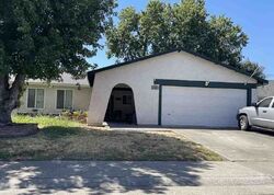 Pre-foreclosure in  Woodbriar Way Citrus Heights, CA 95621