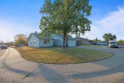Pre-foreclosure in  Andros Way Sacramento, CA 95823