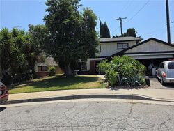 Pre-foreclosure in  Helmgate Dr El Monte, CA 91732