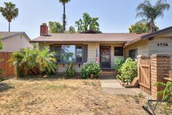Pre-foreclosure in  Beechnut Way Sacramento, CA 95823