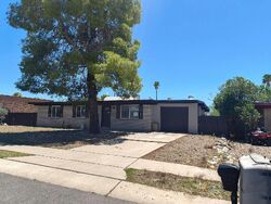 Pre-foreclosure in  W Eastham Ln Tucson, AZ 85741