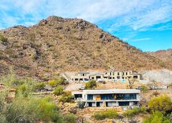 Pre-foreclosure in  E Upper Ridge Way Paradise Valley, AZ 85253
