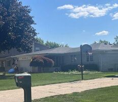 Pre-foreclosure in  Cobridge Dr Clinton Township, MI 48038