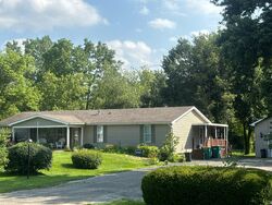 Pre-foreclosure in  Wahrman Rd New Boston, MI 48164