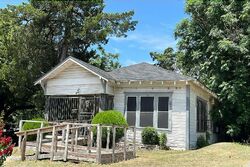 Pre-foreclosure in  Arizona Ave Dallas, TX 75216