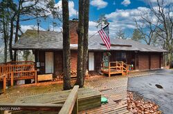 Pre-foreclosure in  Vista Ct Dingmans Ferry, PA 18328