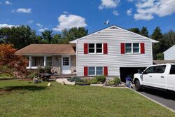  Poplar St, Spring City PA