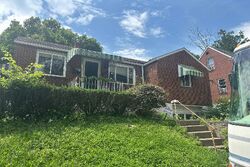 Pre-foreclosure in  Oberlin St Pittsburgh, PA 15206