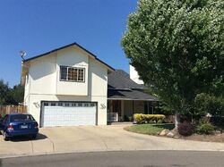 Pre-foreclosure in  Gate Park Dr Central Point, OR 97502