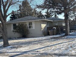 Pre-foreclosure in  19th Ave Nw Minot, ND 58703