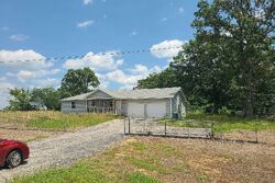  Pennington Dr, Lebanon MO