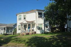 Pre-foreclosure in  S 5th St De Soto, MO 63020