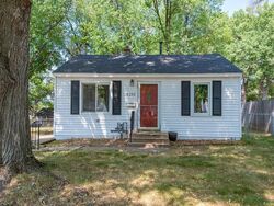 Pre-foreclosure in  Wentworth Ave S Minneapolis, MN 55420
