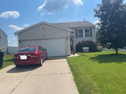 Pre-foreclosure in  Spicetree Ln Mason, MI 48854