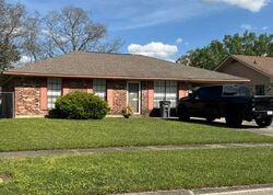 Pre-foreclosure in  Oak Glen Dr Baton Rouge, LA 70812