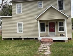  E Pine St, Crowley LA