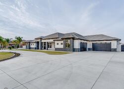 Pre-foreclosure in  Saddle Mountain Dr Bakersfield, CA 93314