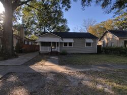 Pre-foreclosure in  Mackinaw St Jacksonville, FL 32254