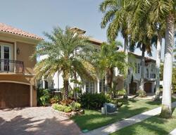 Pre-foreclosure in  Windsor Pl Boca Raton, FL 33496