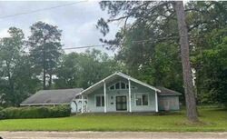 Pre-foreclosure in  S Main St Hamburg, AR 71646