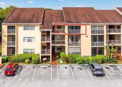 Pre-foreclosure in  SW 106TH TER Miami, FL 33196
