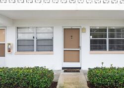 Pre-foreclosure in  79TH AVE N Saint Petersburg, FL 33702
