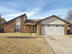  Westridge Dr, Yukon OK