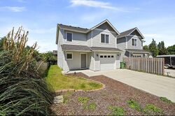 Pre-foreclosure in  SE Anchor Ave Warrenton, OR 97146