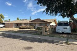 Pre-foreclosure in  W Tuckey Ln Phoenix, AZ 85017