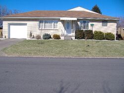 Pre-foreclosure in  Bird Way Weirton, WV 26062