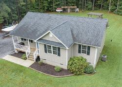Pre-foreclosure in  Anna Ln Disputanta, VA 23842
