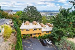 Pre-foreclosure in  SW BROADWAY DR  Portland, OR 97201