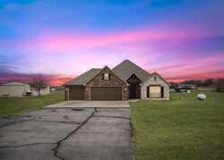  E 176th St N, Collinsville OK