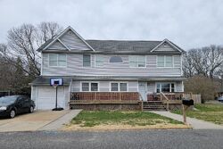 Pre-foreclosure in  PINETOP DR Shirley, NY 11967