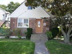 Pre-foreclosure in  219th St Cambria Heights, NY 11411