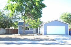  C St, Fernley NV