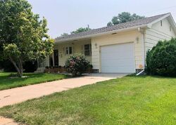 Pre-foreclosure in  W Phoenix Ave Grand Island, NE 68803