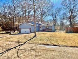  Islamorada Dr, Fenton MO