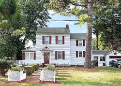 Pre-foreclosure in  Maple St Princess Anne, MD 21853
