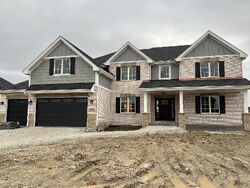 Pre-foreclosure in  High Stone Way Frankfort, IL 60423