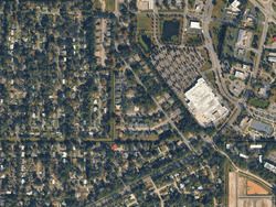 Pre-foreclosure in  Nw 57th Pl Gainesville, FL 32653
