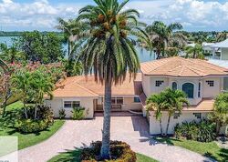  Kennedy Dr, Saint Petersburg FL