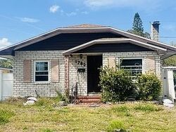Pre-foreclosure in  Shore Acres Blvd Ne Saint Petersburg, FL 33703