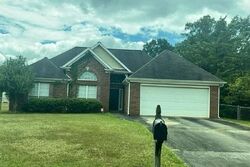 Pre-foreclosure in  Yellowhammer Dr Alabaster, AL 35007