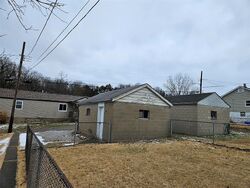 Ridge Ave, Coraopolis PA