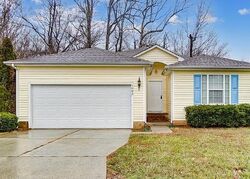 Pre-foreclosure in  Willamette Valley Dr Charlotte, NC 28215