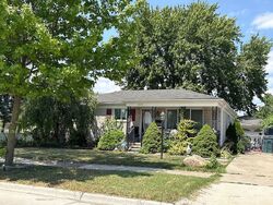 Pre-foreclosure in  Capitol Ave Lincoln Park, MI 48146