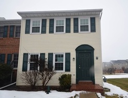 Pre-foreclosure in  ROBIN HILL CIR York, PA 17404